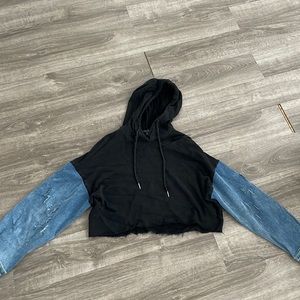 Denim sleeve black cropped hoodie